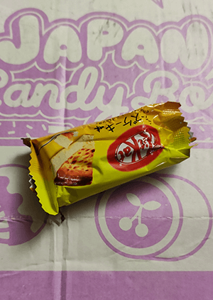 Japan Candy Box November - 04. Kit Kat Baked Cheesecake White Chocolate